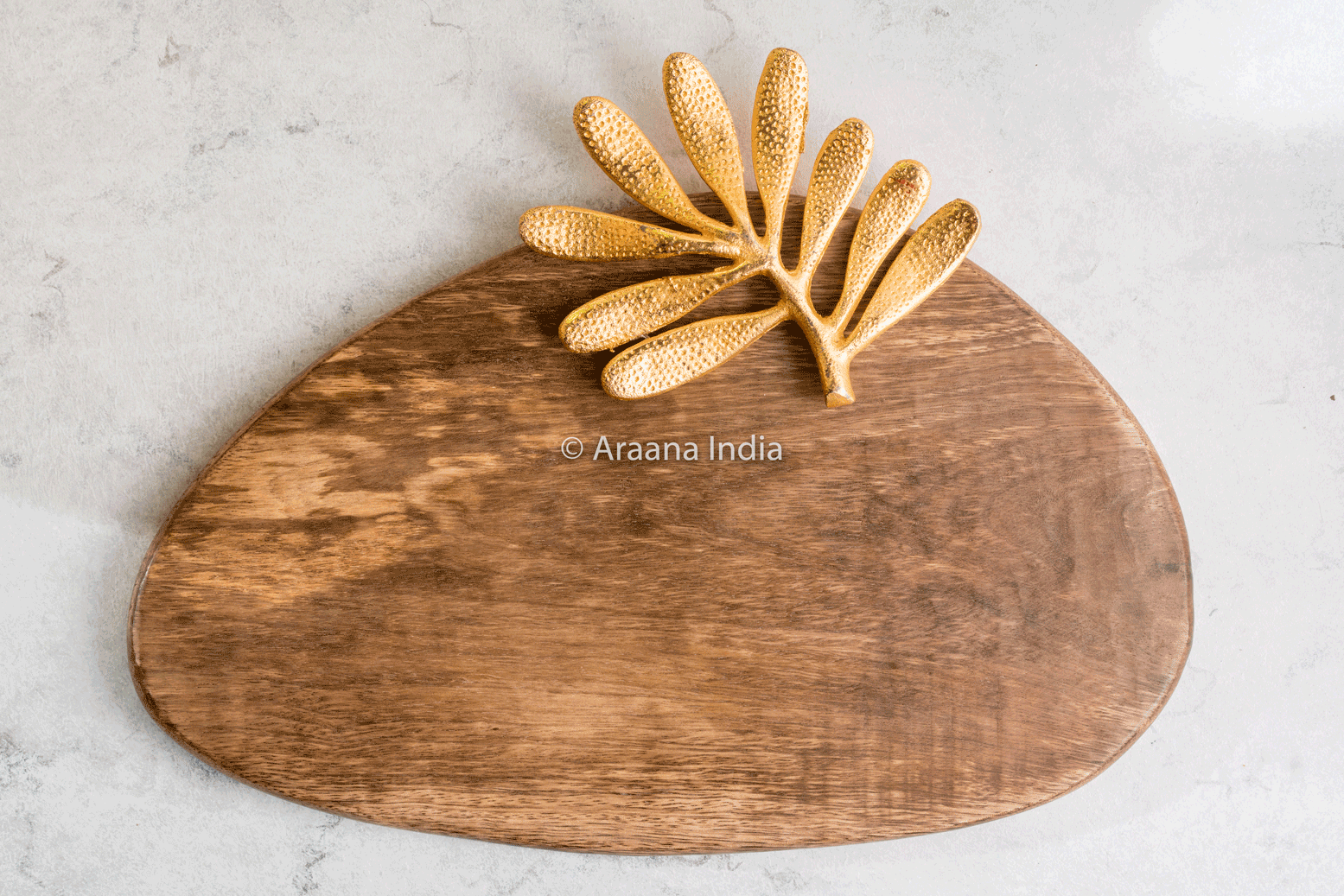Thumbnail preview #4 for Sunheri - asymmetrical platter with gold leaf motif