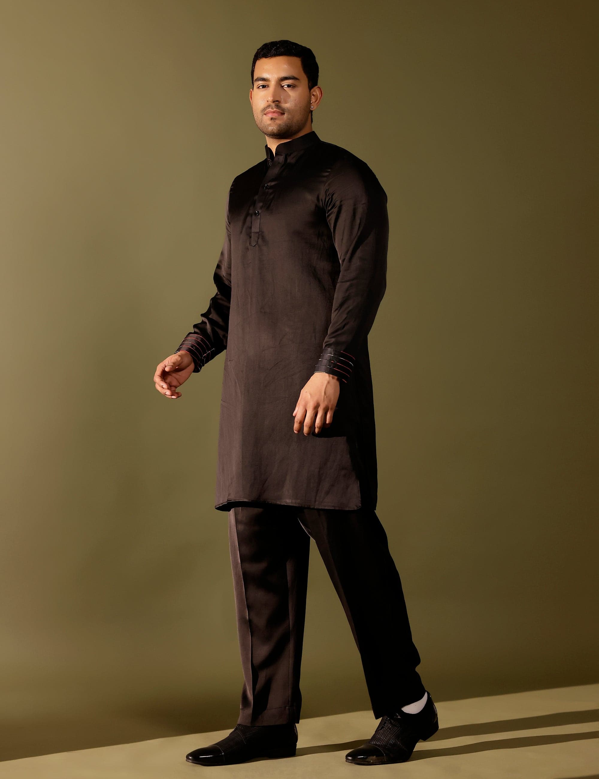 Thumbnail preview #1 for Manek Kurta set