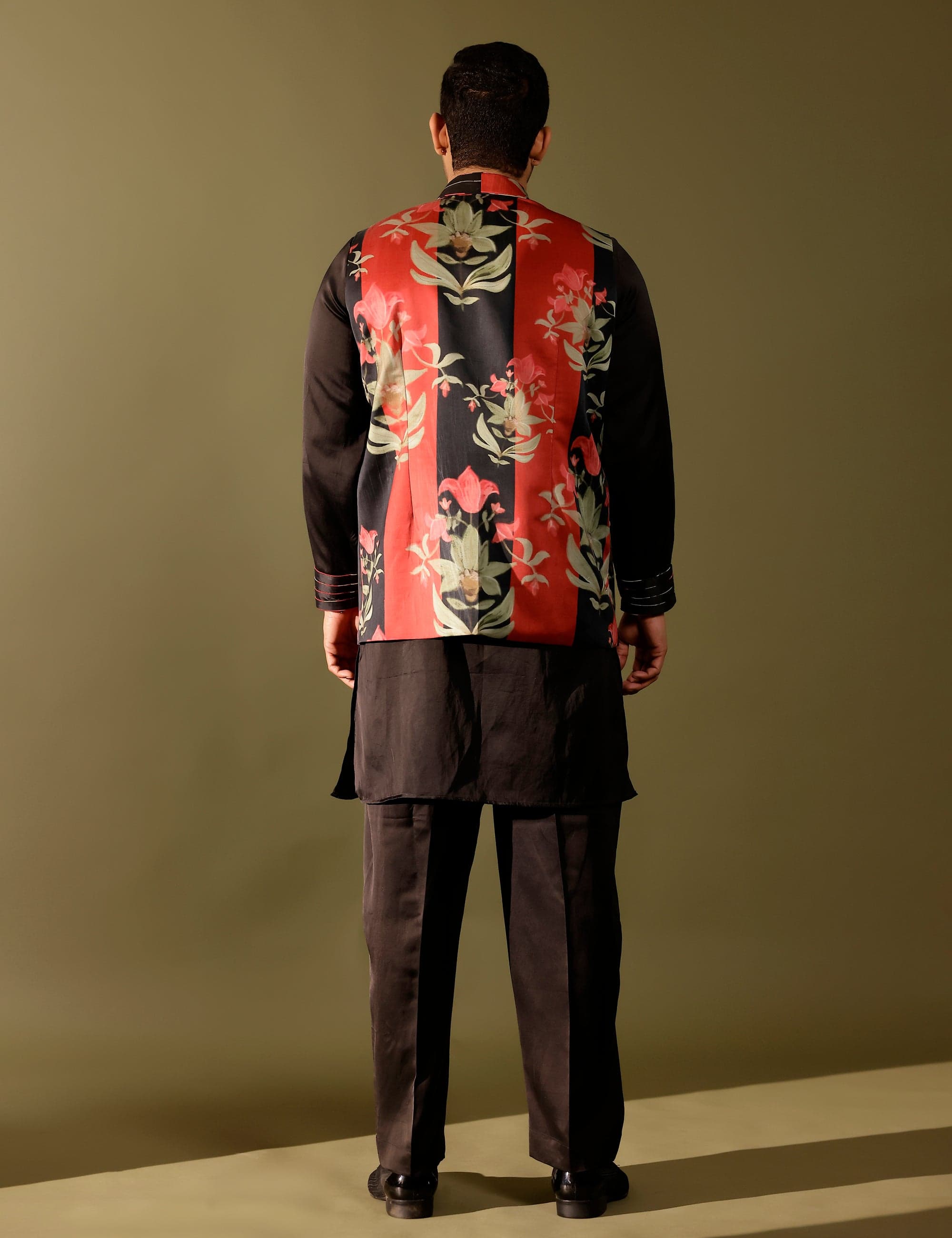 Thumbnail preview #4 for Manek Kurta set with Jacket