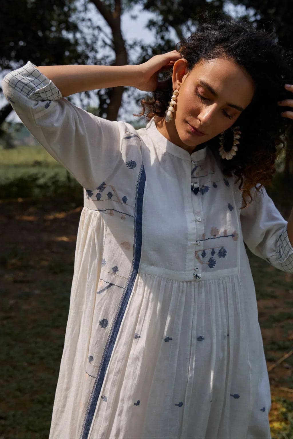 Thumbnail preview #3 for Yashvi Dress