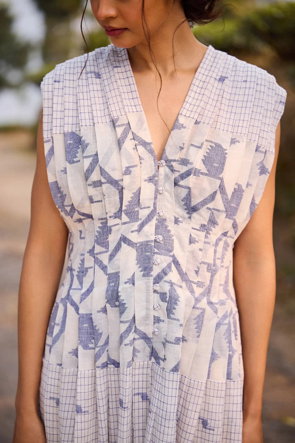 Thumbnail preview #5 for Himadri Dress