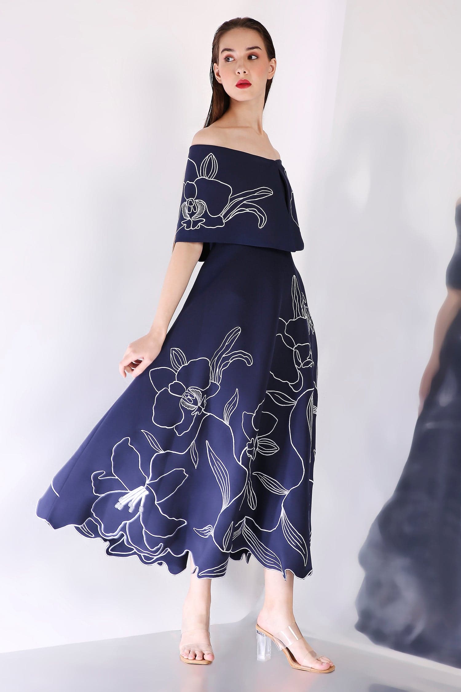 Thumbnail preview #3 for Midnight Vero + Embroidered Wrap
