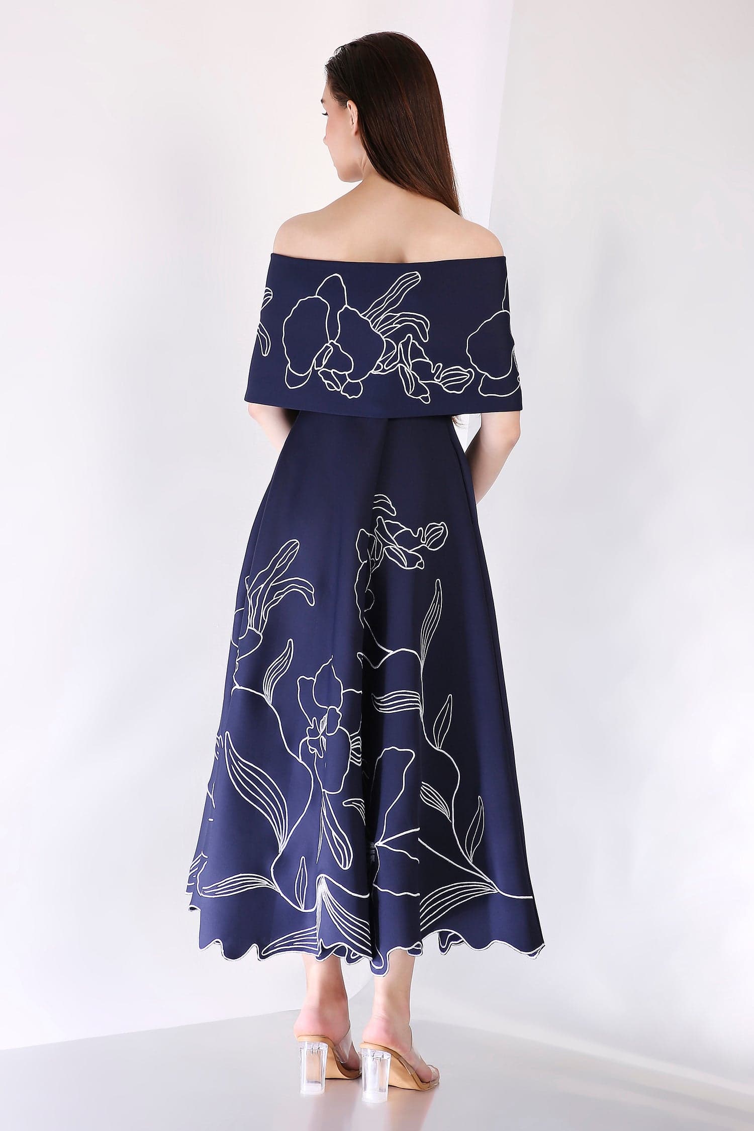 Thumbnail preview #4 for Midnight Vero + Embroidered Wrap