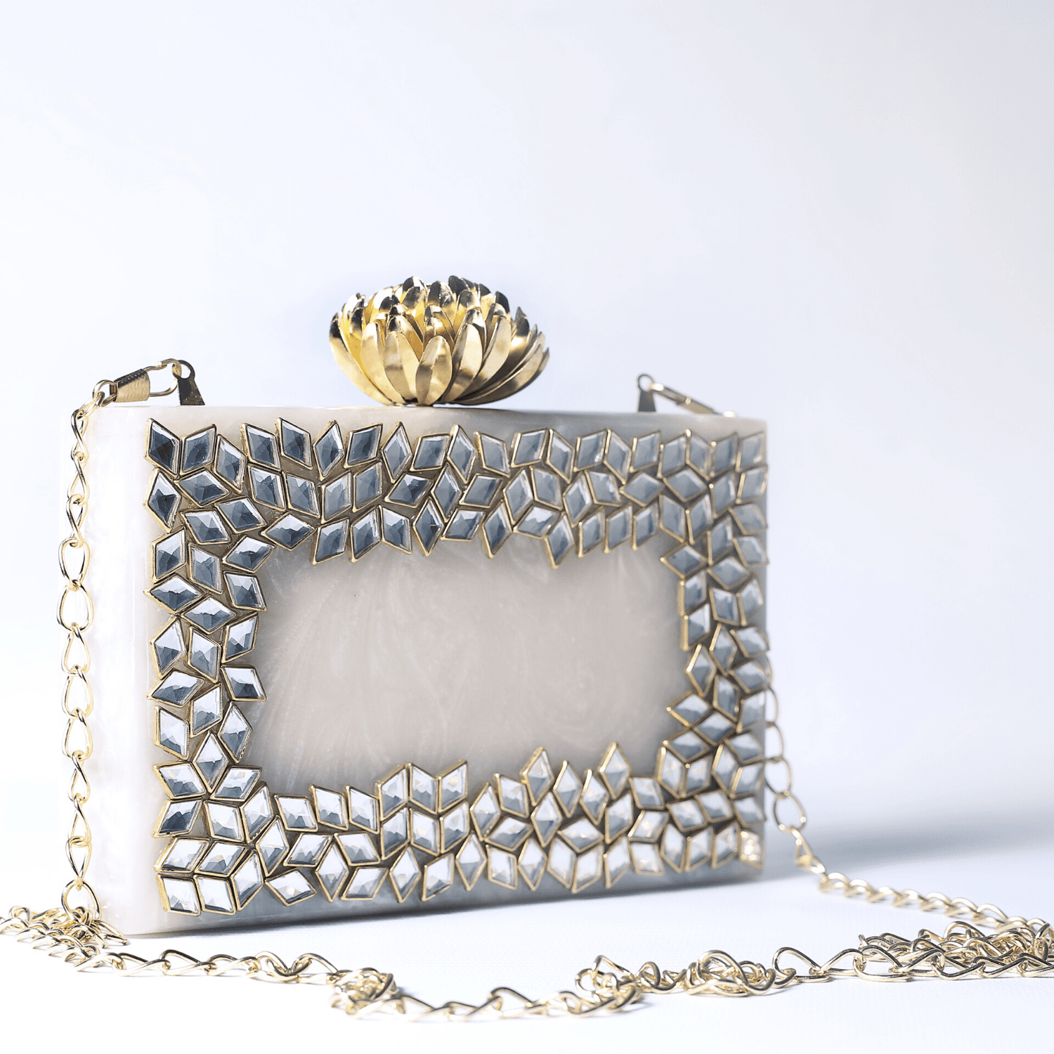 KUNDAN, a product by Clutcheeet