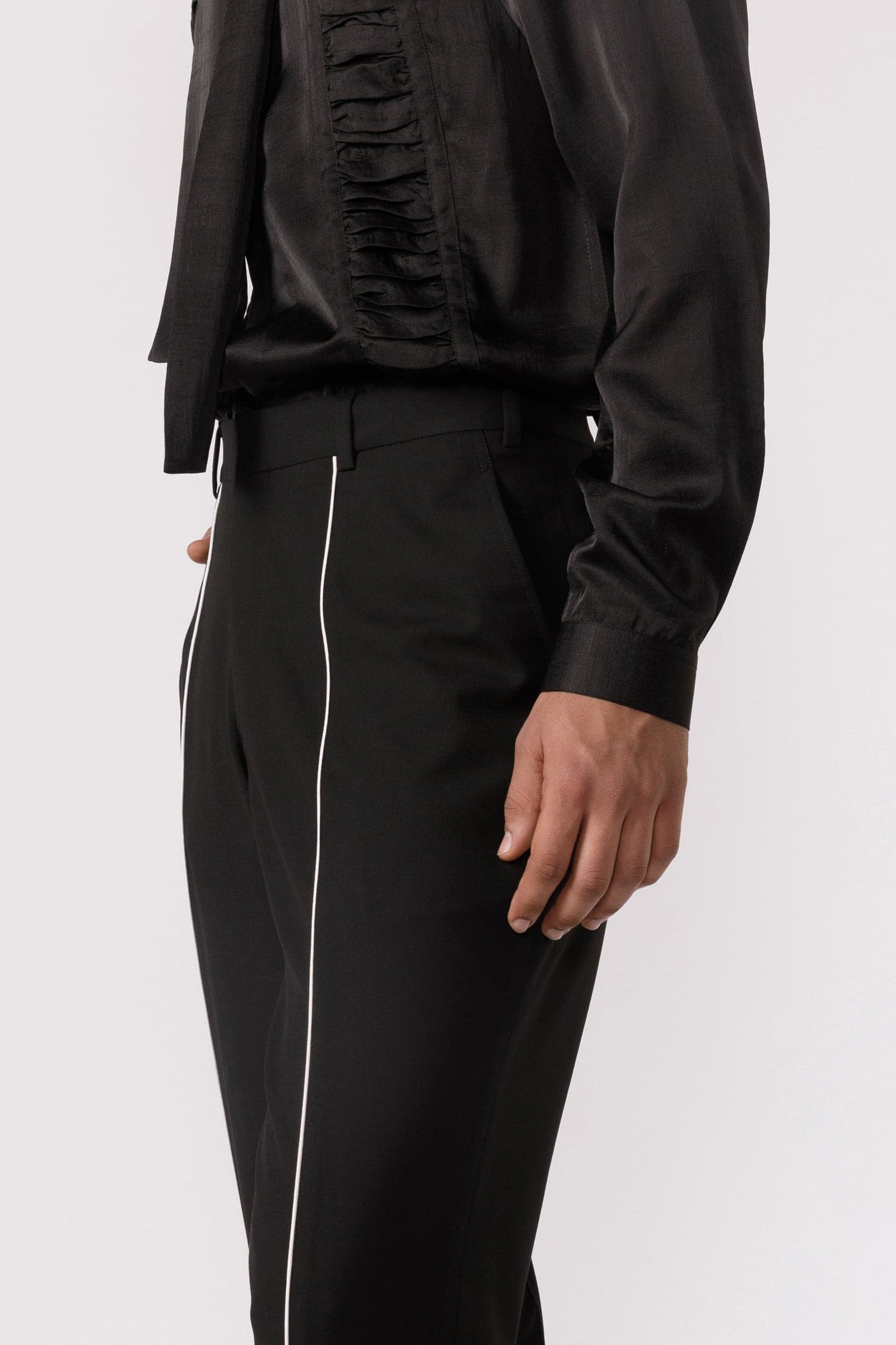 Thumbnail preview #1 for Contrast piping pants
