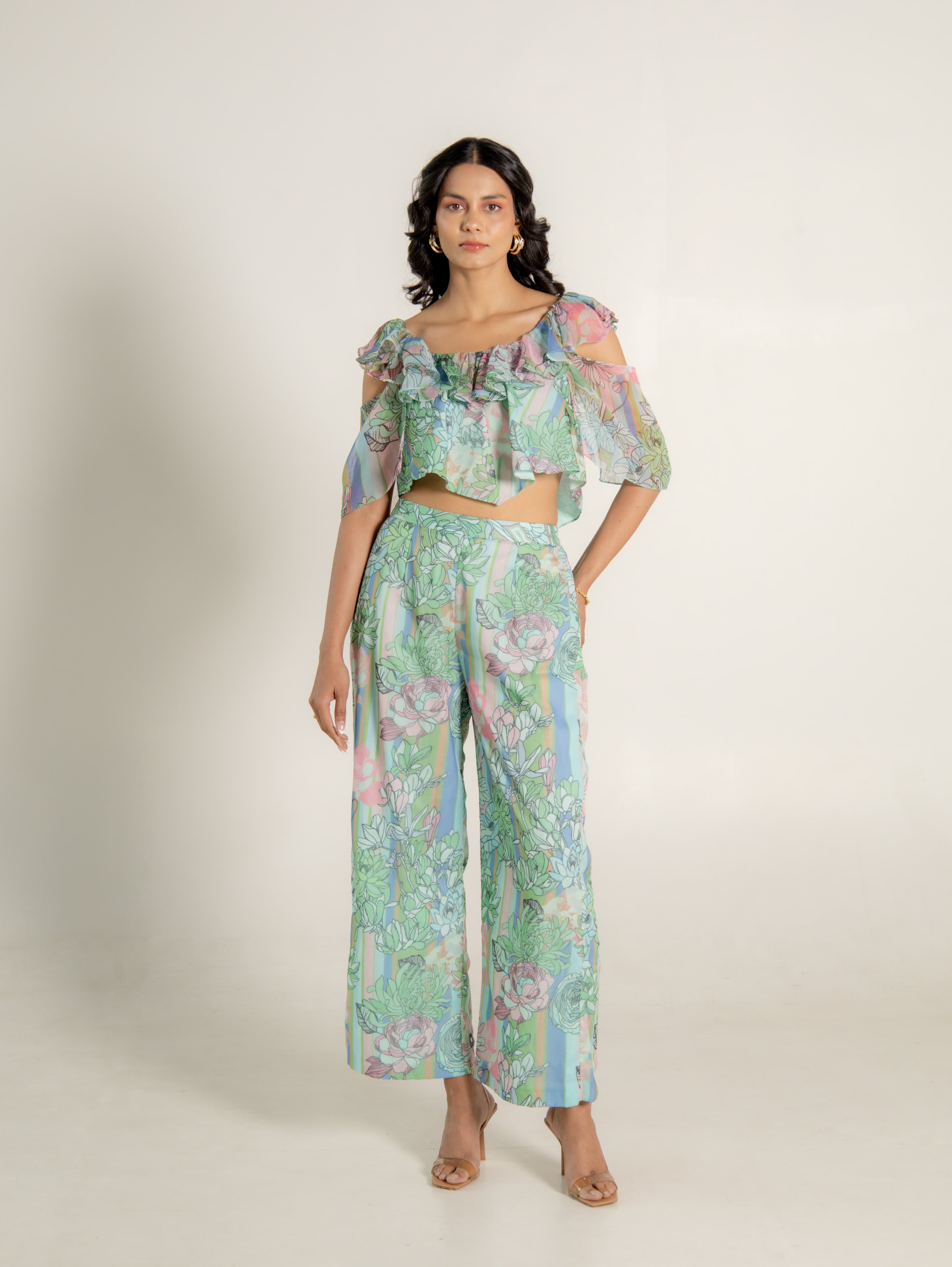 ADIRA SET, a product by Aroop India