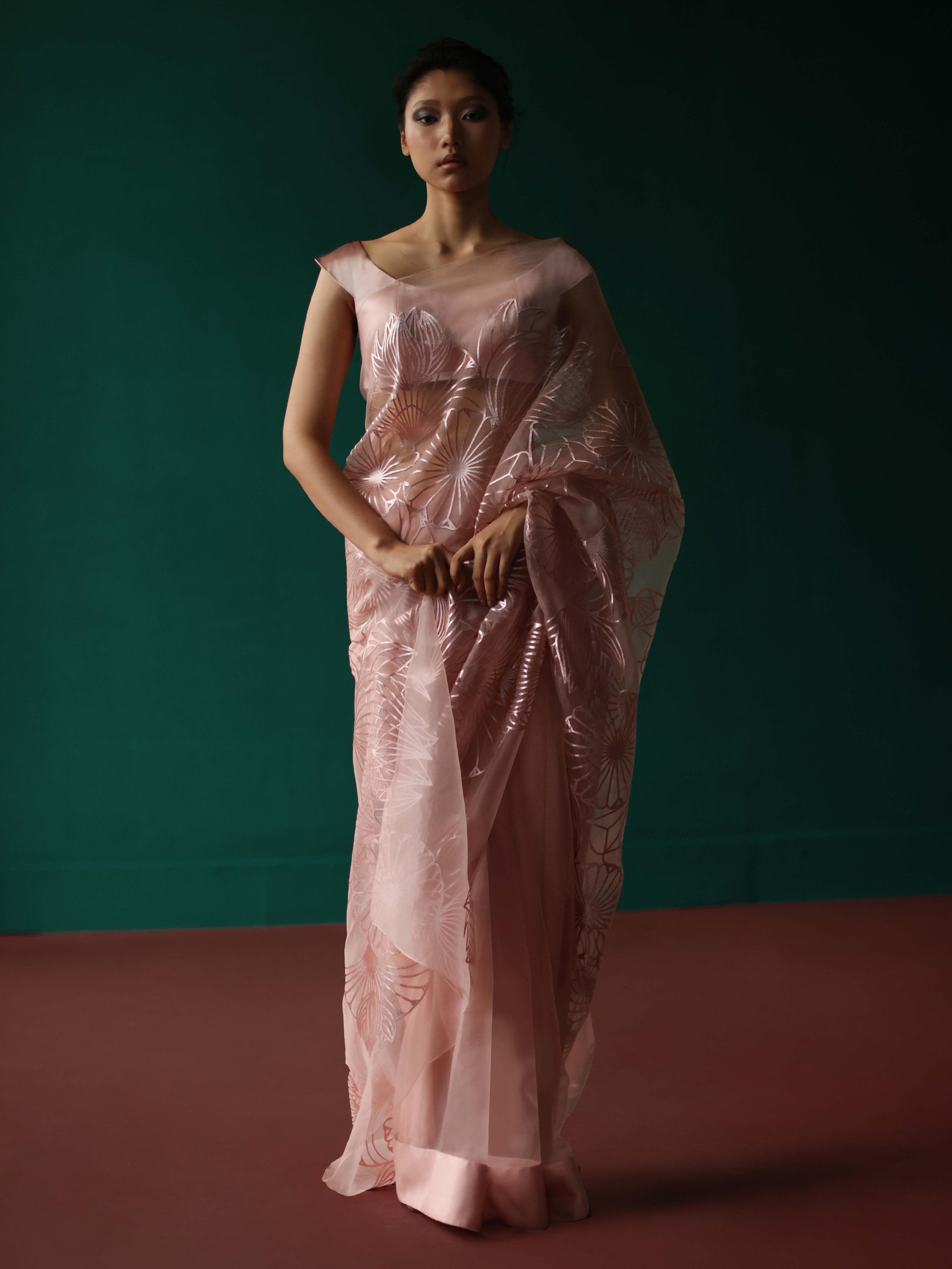 Thumbnail preview #0 for Rosegold geometric bloom saree