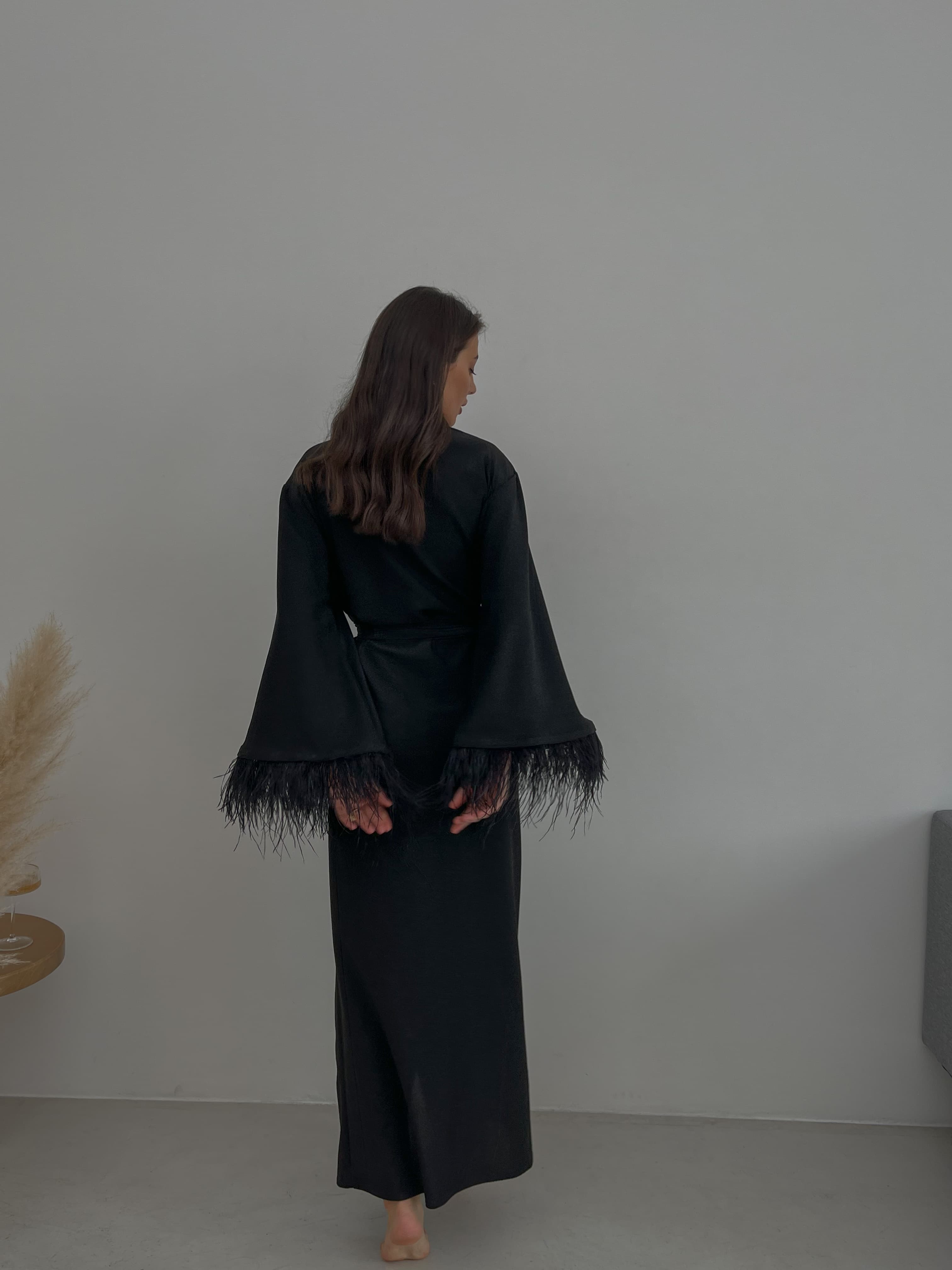 Thumbnail preview #4 for Shiny Long Black Robe With Feathers Sleeves