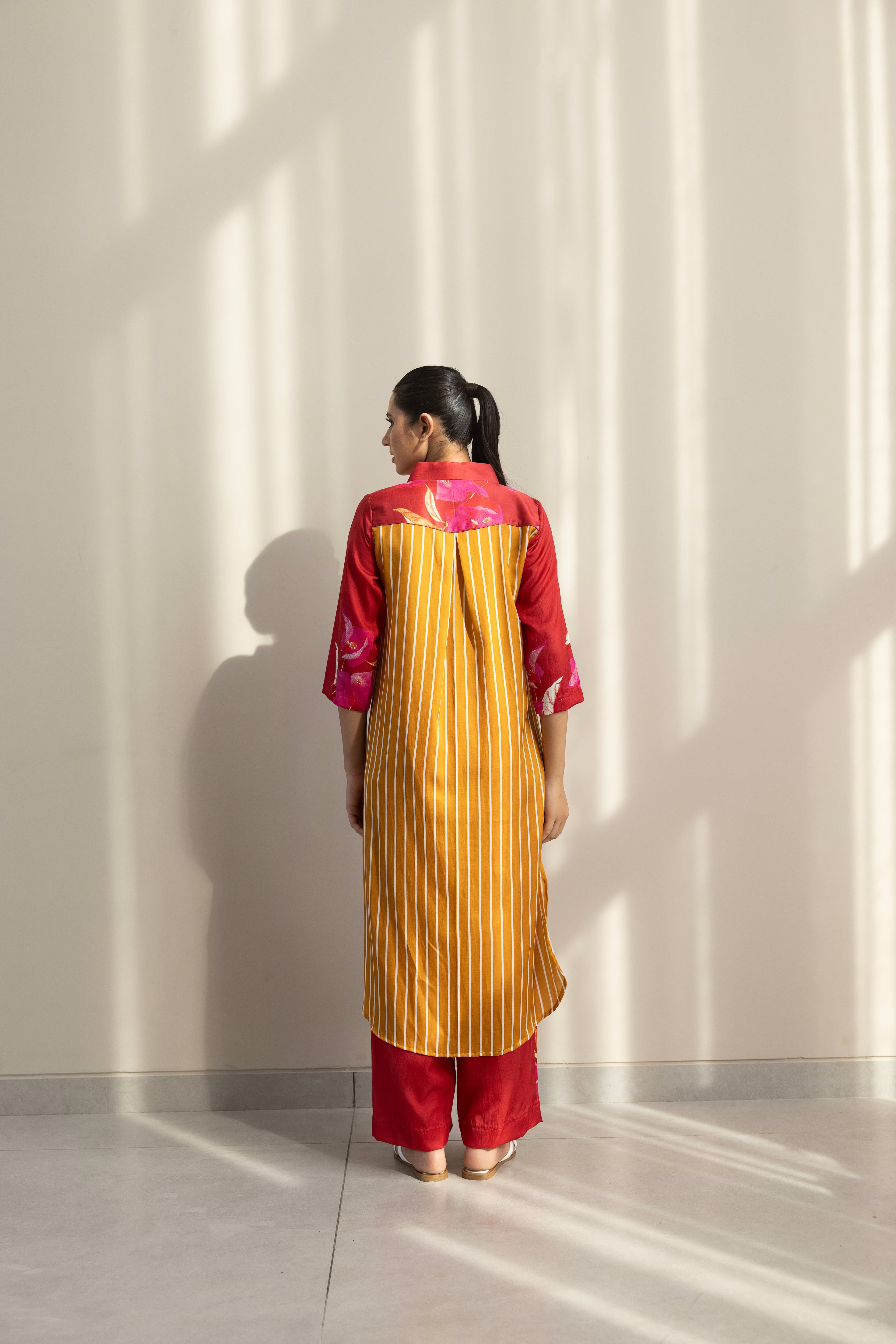 Thumbnail preview #3 for La bougainvillea color block kurta set