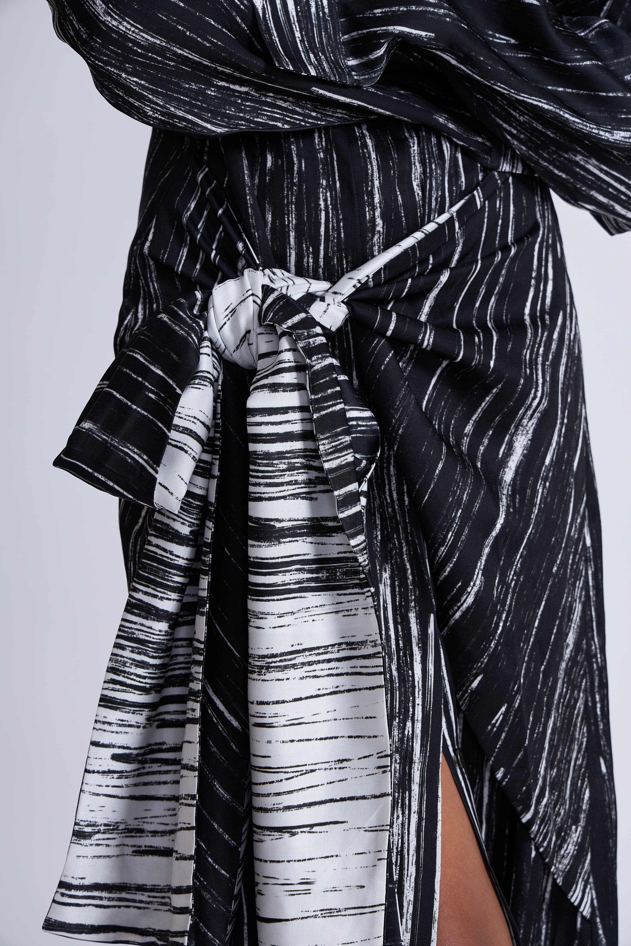 Thumbnail preview #3 for Taki Tie Up Dress