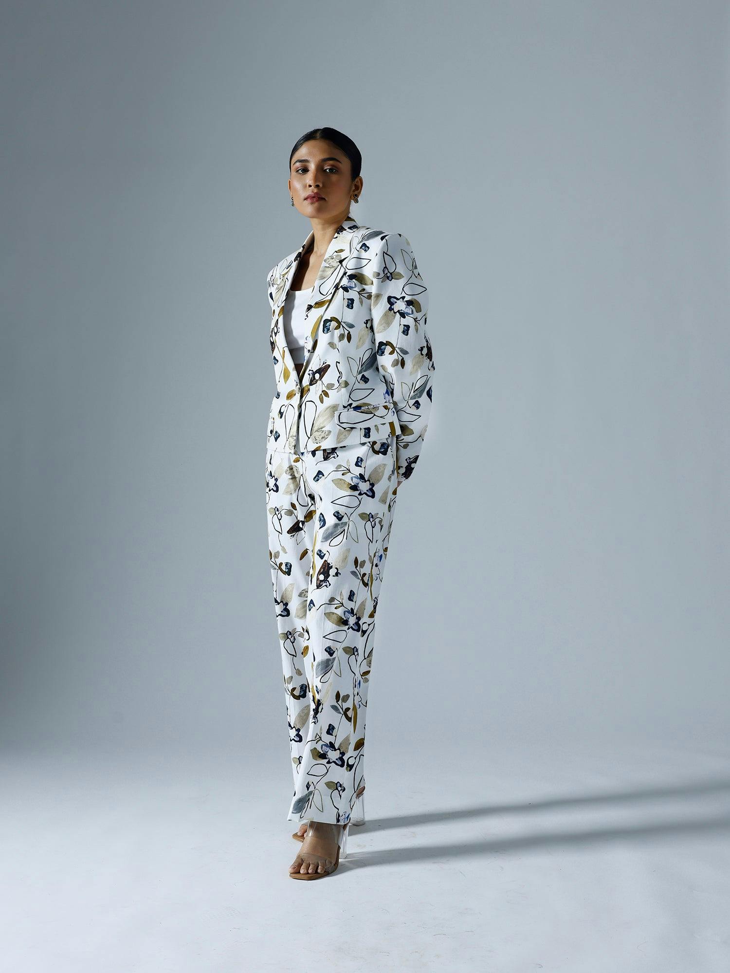 Thumbnail preview #1 for Vivid White Cropped Blazer Pant Suit