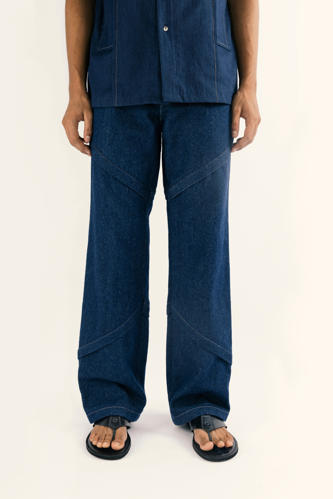 DIAGONAL SEAM PANTS, a product by Oshin