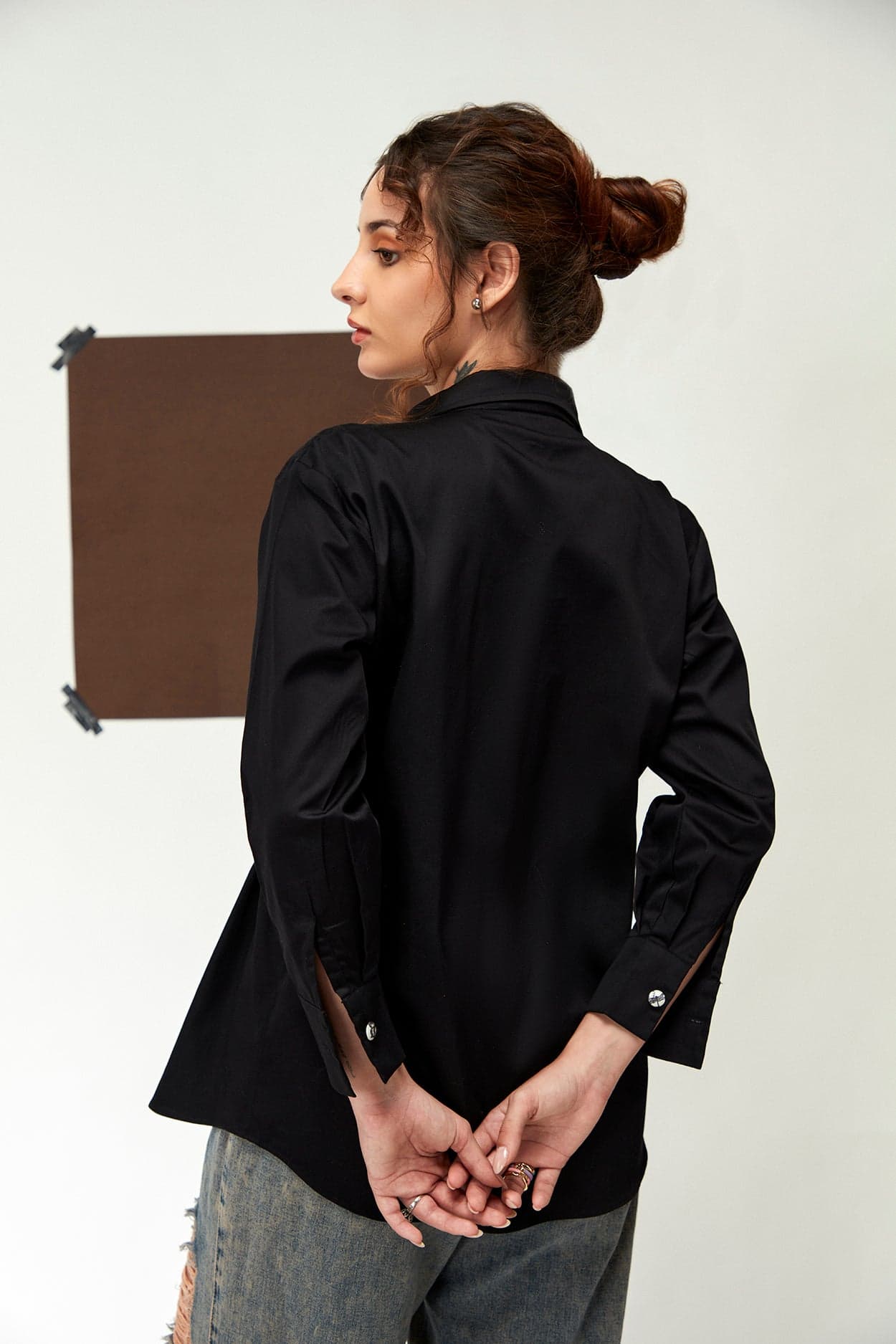 Thumbnail preview #2 for Bistre twisted shirt
