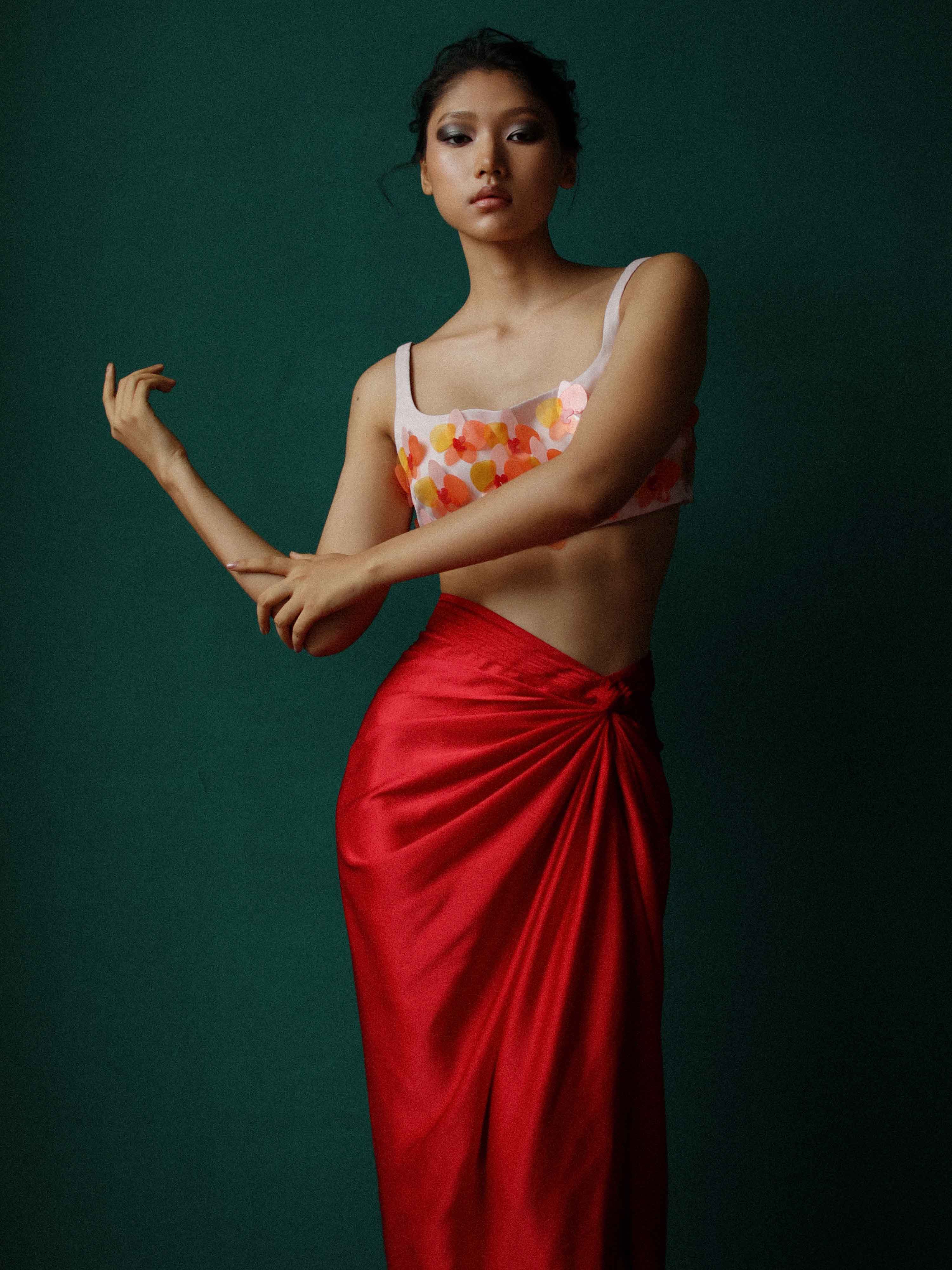 Thumbnail preview #1 for Orchid top with twist skirt