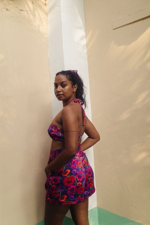 Thumbnail preview #1 for Oriental Poppy High Waist Shorts With Side Pockets
