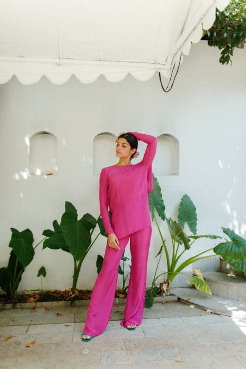Thumbnail preview #4 for Magenta Plunge Back Top With Handcrafted Tie-Ups