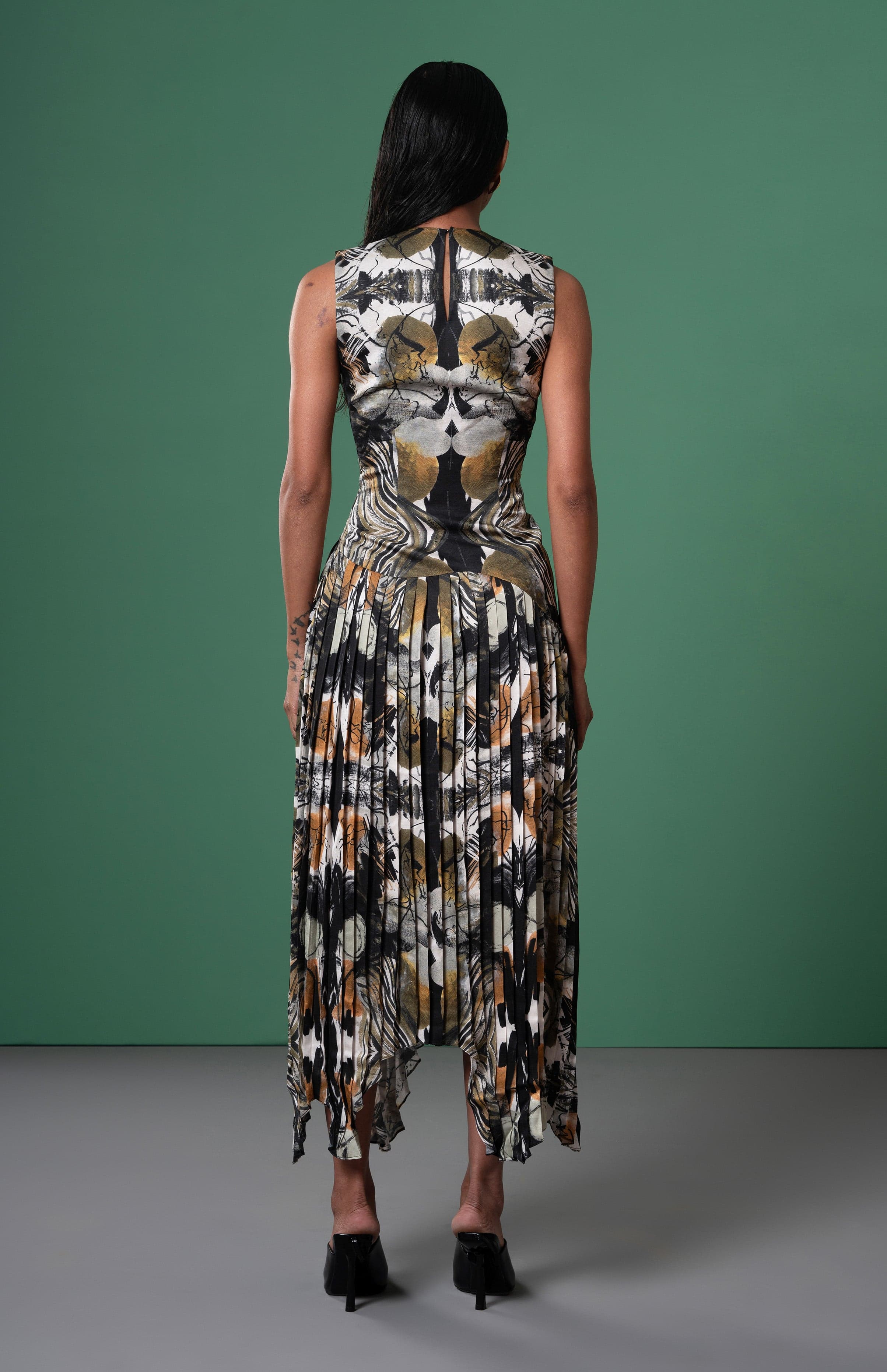 Thumbnail preview #2 for Meiro Pleated Dress