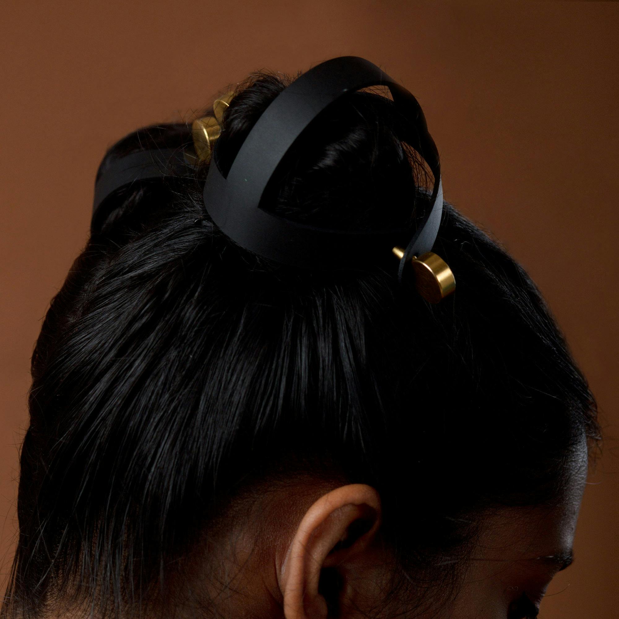 Thumbnail preview #2 for Chaste Hair Accessory