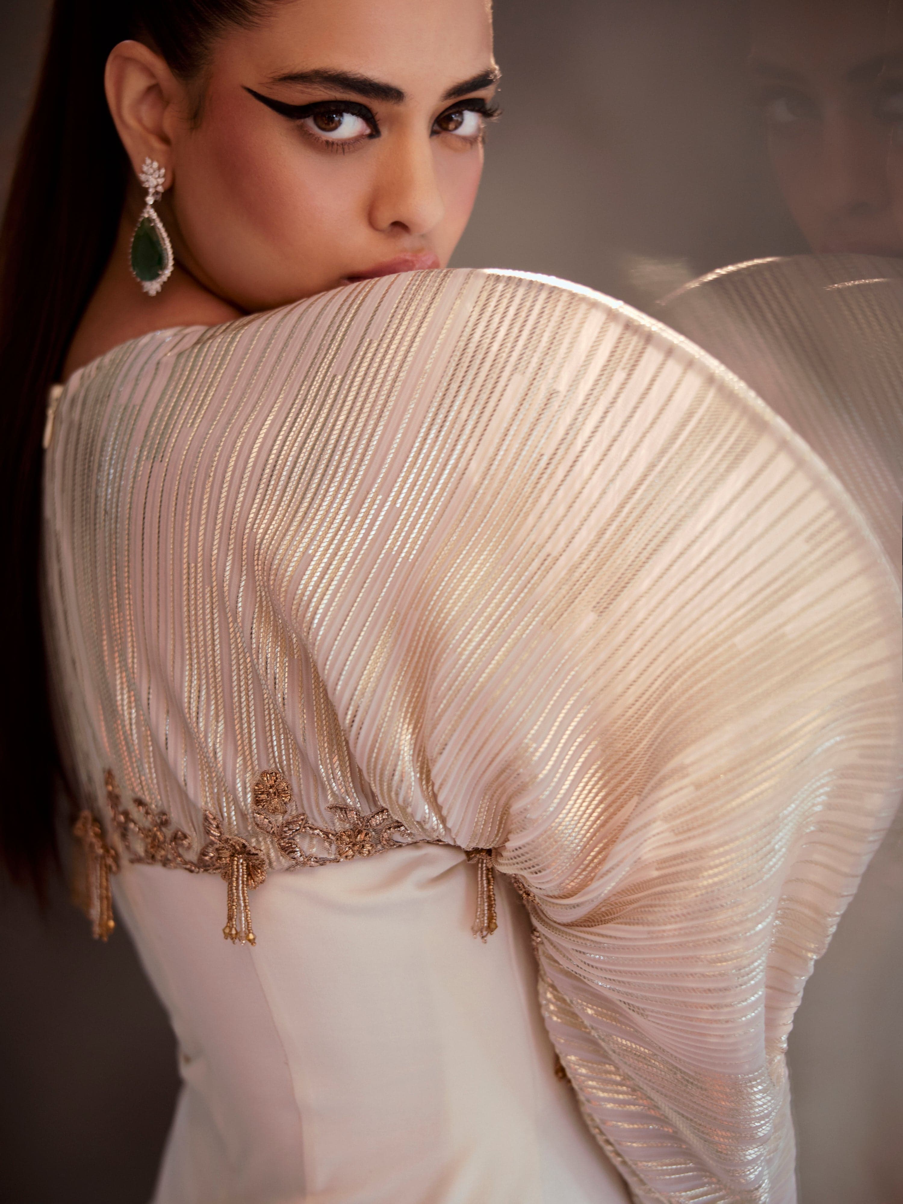 Thumbnail preview #3 for Shell White Cocktail Dress