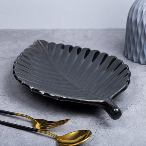 Thumbnail preview #5 for Black Color Leaf-Shaped Platter